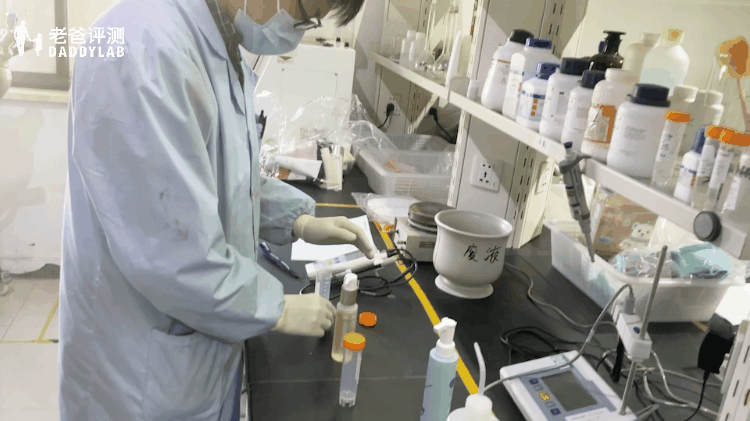 如何选择适合敏感皮肤的洗护品_冬季洗面奶评测_洗面奶成分分析