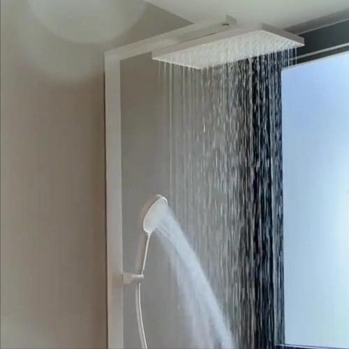 5个错误的洗澡方式,你可能每天都在“毁皮肤”!医生紧急提醒-派特超人-宠物