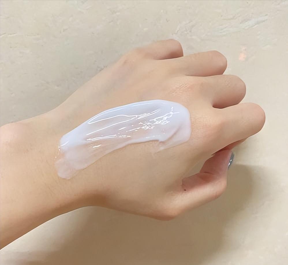 洗澡后检查皮肤异常的方法_洗澡误区_皮肤屏障保护