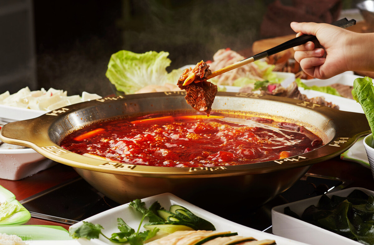 玄凤鹦鹉吐食喂雏的疾病风险_鹦鹉不宜食用食物_鹦鹉中毒食物盘点
