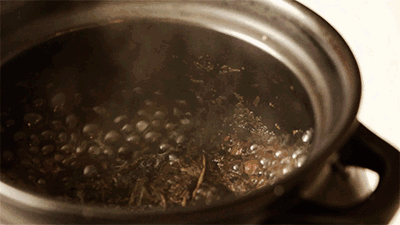 荨麻疹过敏原因_狗狗皮肤起疙瘩？荨麻疹和虫咬反应_荨麻疹中医治疗方法